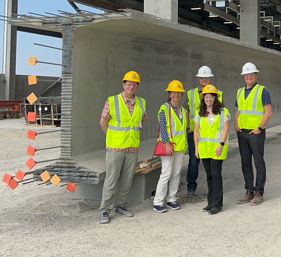 学生たちは、ボーイング機の座席に関する持続可能な選択肢を探究している。